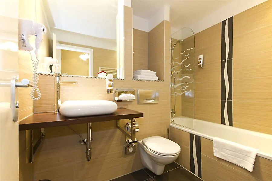In Hotel Berlin 3*,