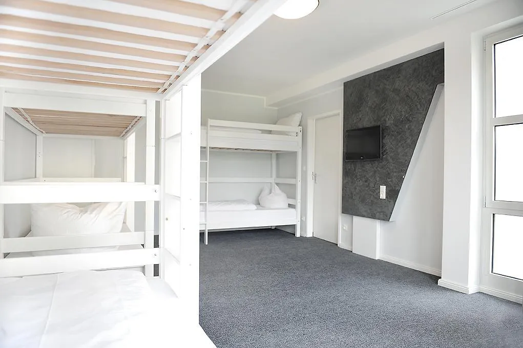In Hotel Berlin